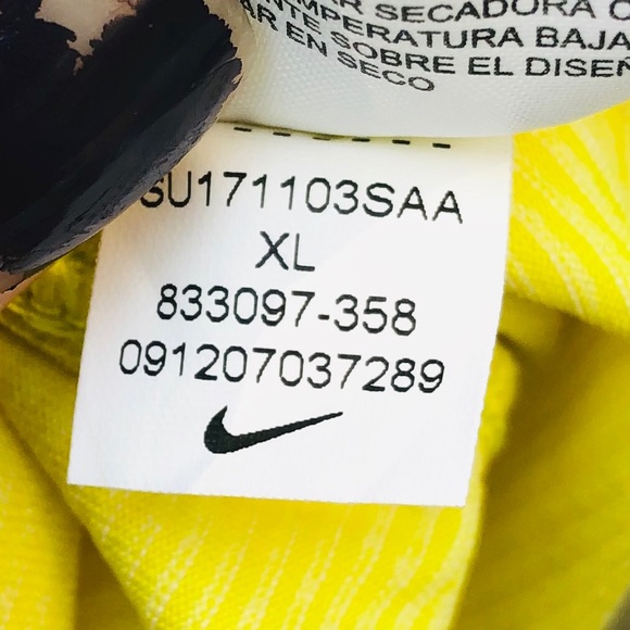 Men’s Yellow Nike Golf Polo - Picture 5 of 8